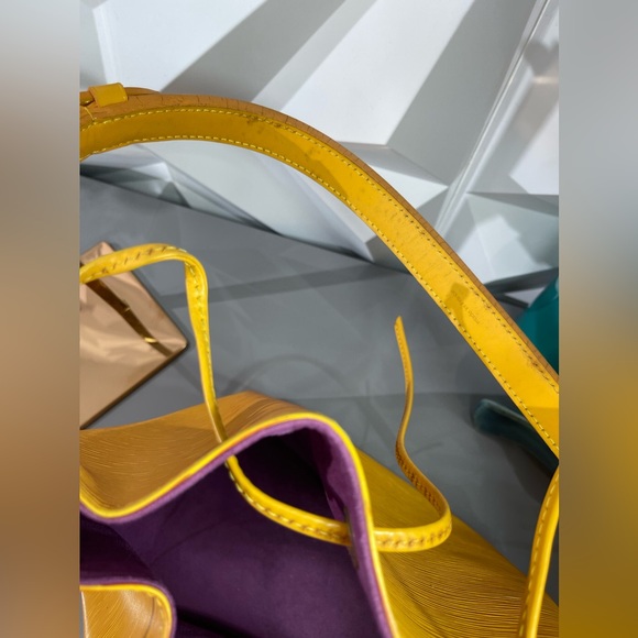 Louis Vuitton Yellow Epi Noe Bucket Drawstring Bag - Picture 16 of 16